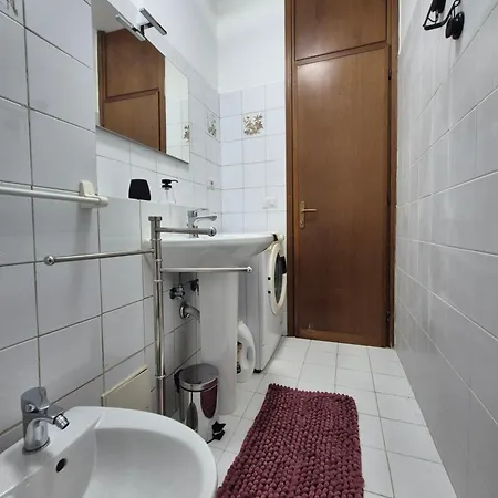 Spinaceto Modern Home, Eur *