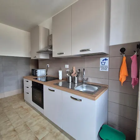 Spinaceto Modern Home, Eur Apartment